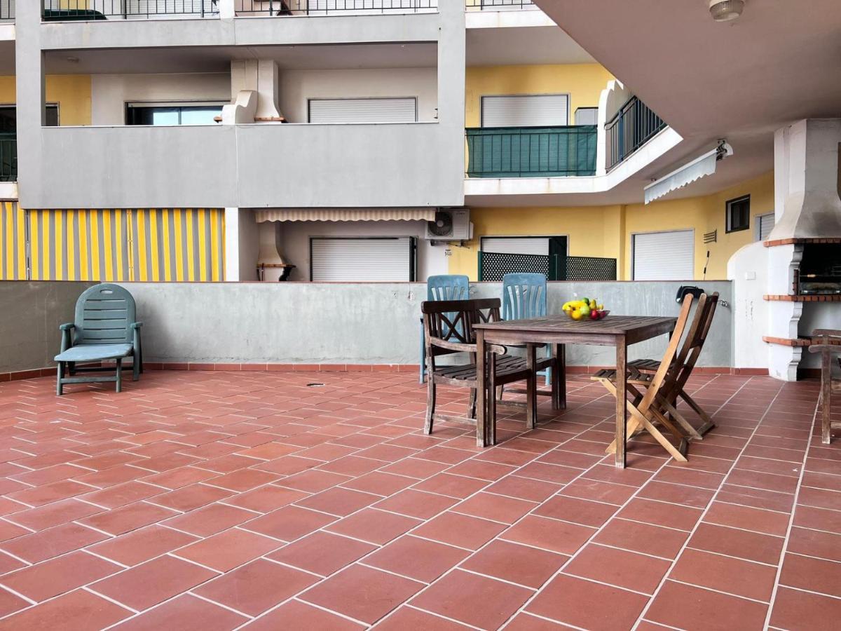Apartamento Armacao De Pera Ocean Terrace With Pool By Homing Exterior foto