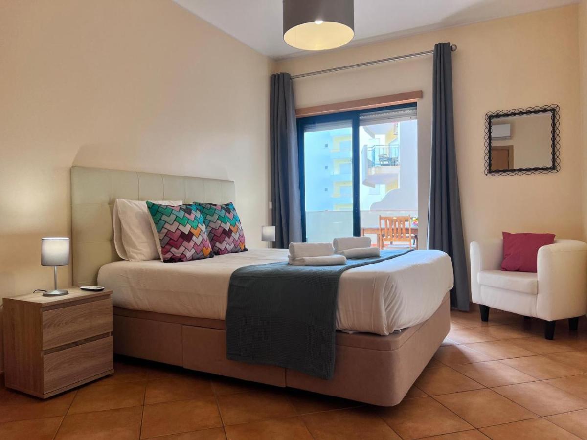 Apartamento Armacao De Pera Ocean Terrace With Pool By Homing Exterior foto